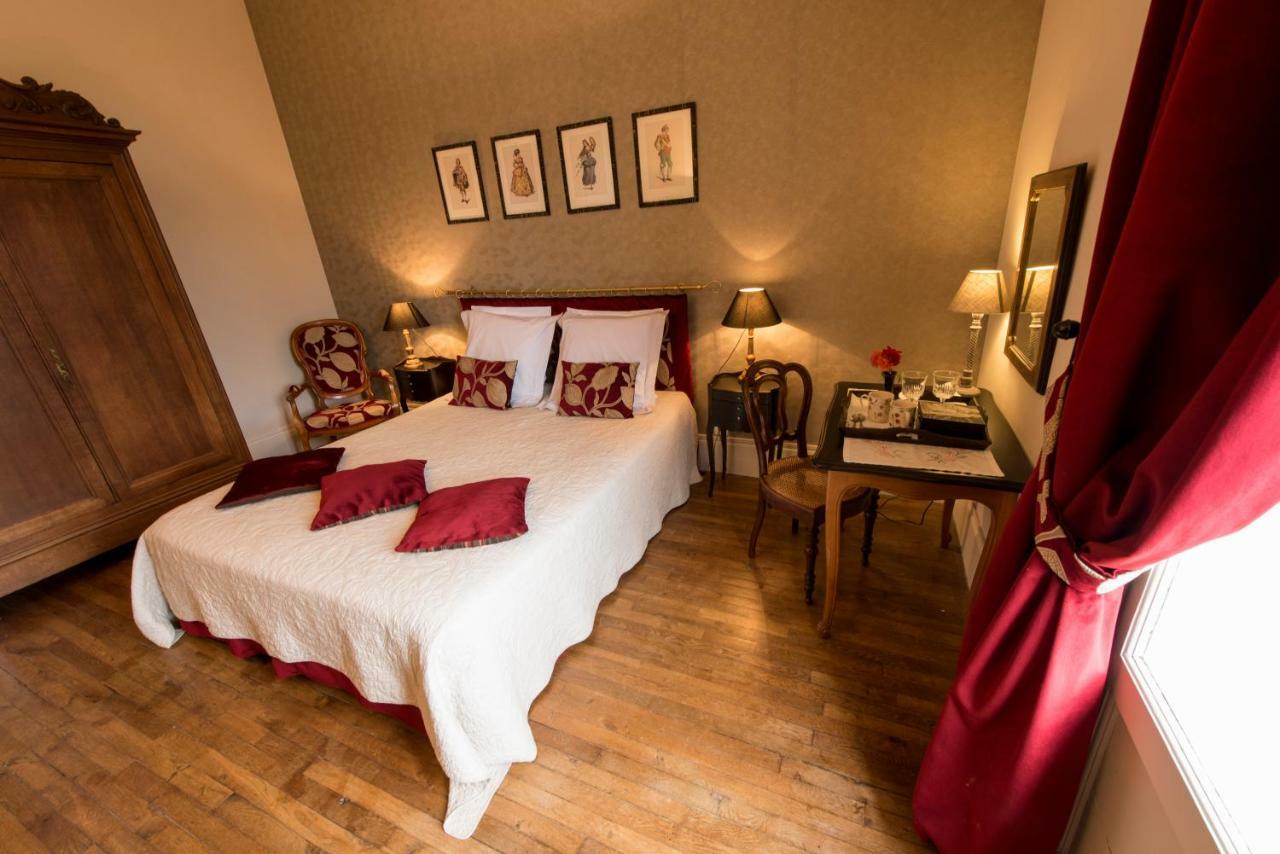 Le Manoir De Crisolles Bed & Breakfast エクステリア 写真